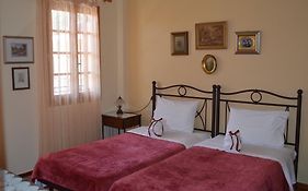 Chrysoula'S Guests